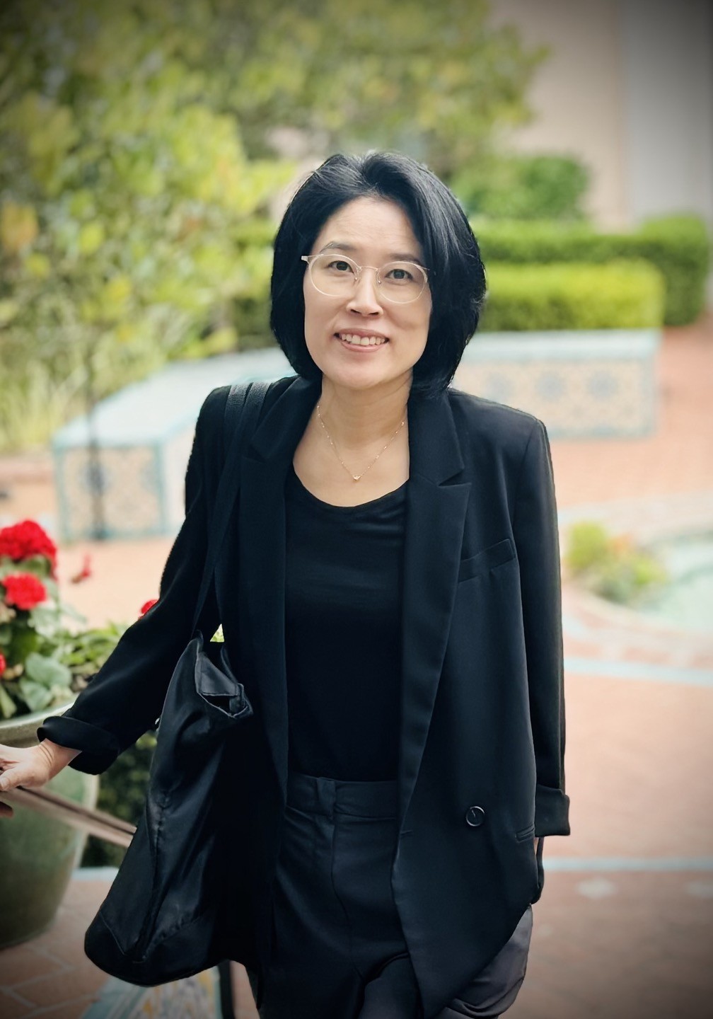 Dr. Sehee Lee