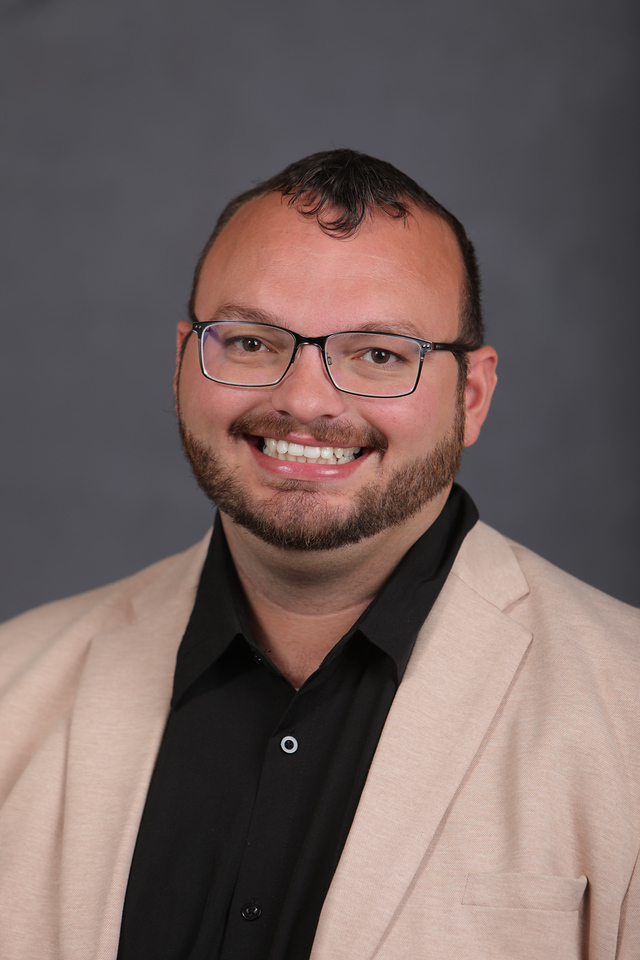 Dr. Ryan Knuth