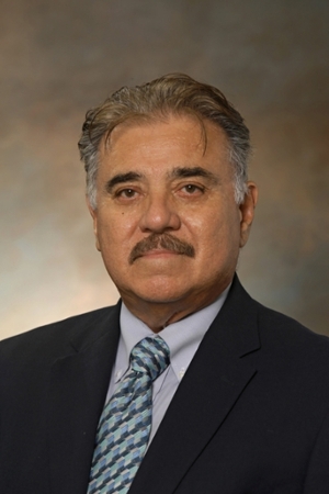Profile picture of Dr. Manuel Flores