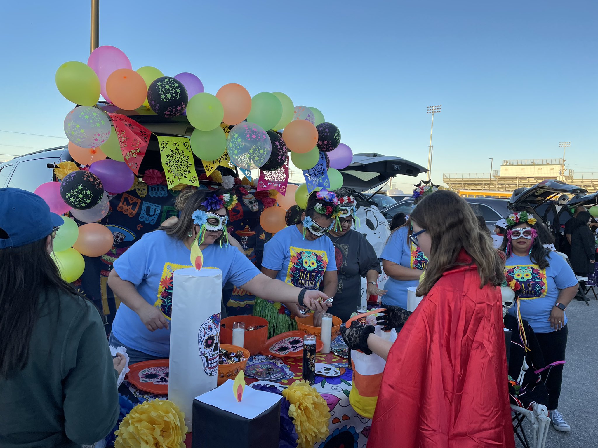 Trunk or Treat Banquete Elementary Staff