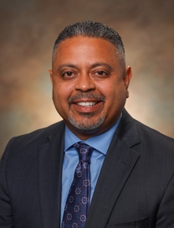 Profile picture of Henry Burgos